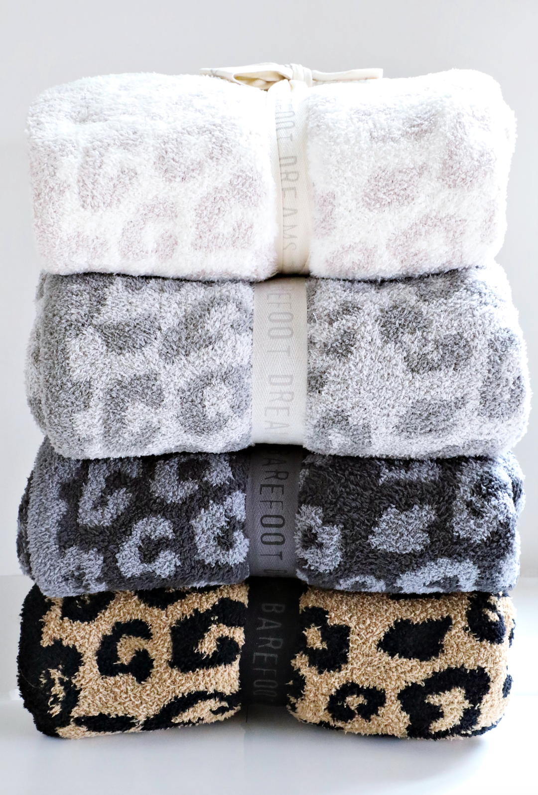 Luxe Leopard Throw Blanket - Black &amp; White Leopard