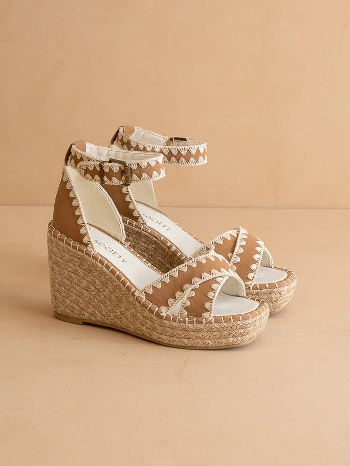 Essie Camel Peaked Wedge | Oasis Society