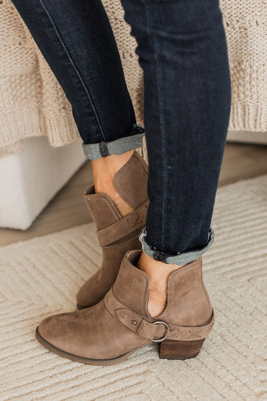 Very G: Dixie Ann Taupe