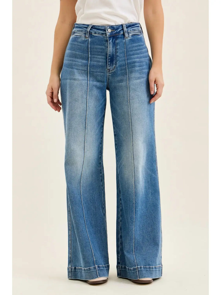Judy Blue- Liza Short Jeans