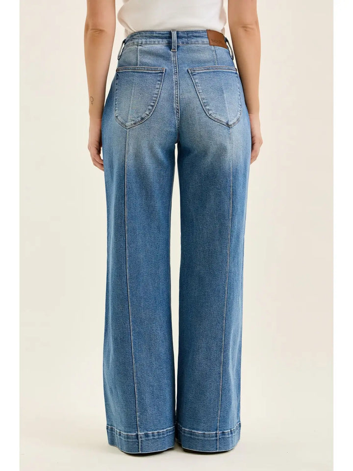 Judy Blue- Liza Short Jeans