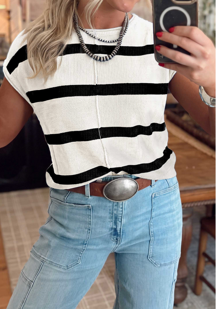 Black and White Stripped Short Sleeve Knitted Top