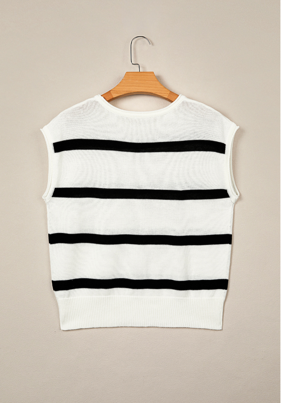 Black and White Stripped Short Sleeve Knitted Top