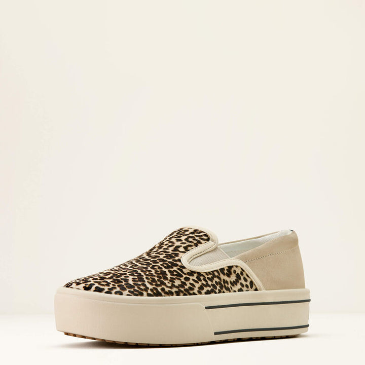 Ariat-WMS SKYLAR SLIP ON CRM CHTH HR ON