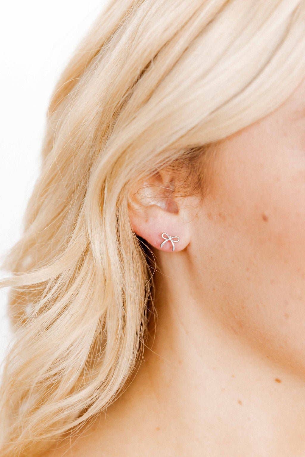 Screwback Stud Earrings - Sadie Bow Silver