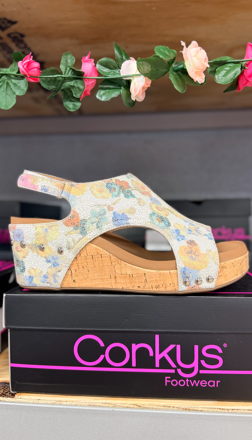 Putty Washed Flower | Corkys
