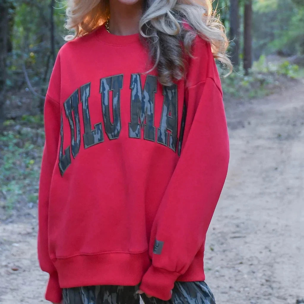 Lulu Mac Red Mossy Oak Bottomland Camo Crewneck
