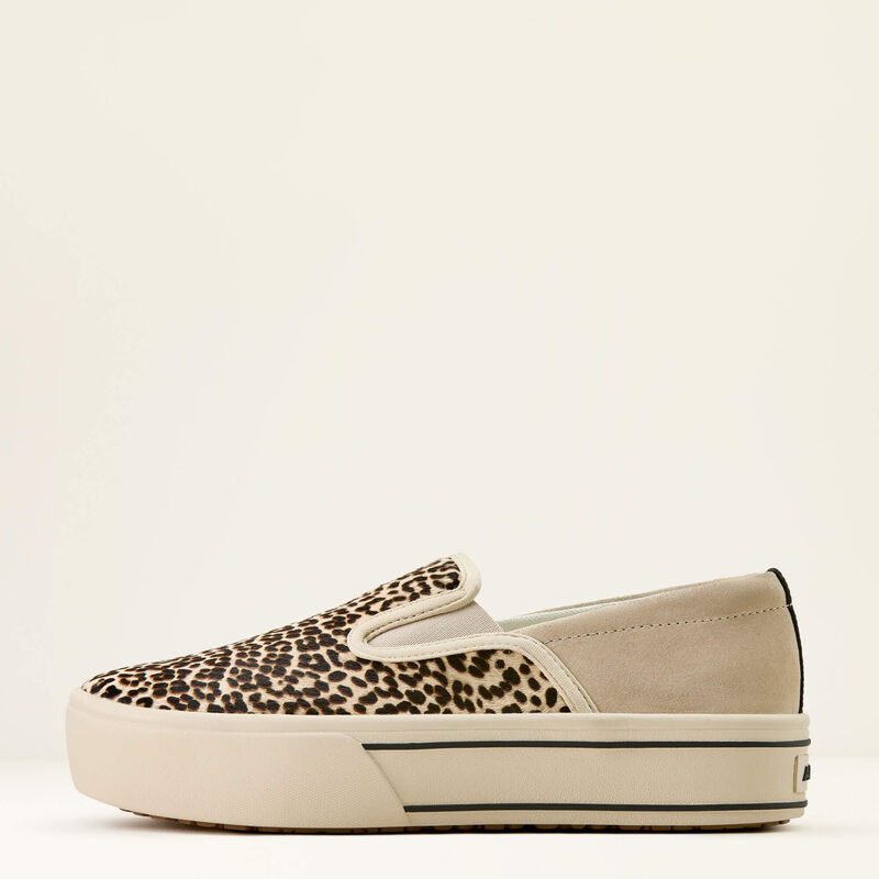 Ariat-WMS SKYLAR SLIP ON CRM CHTH HR ON