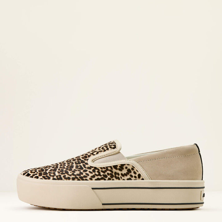 Ariat-WMS SKYLAR SLIP ON CRM CHTH HR ON